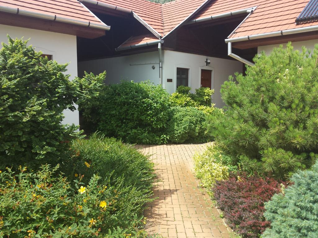 Nádas Panzió Tiszafüred Exterior foto