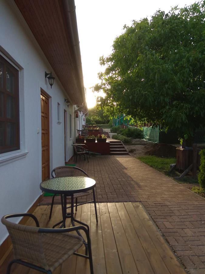 Nádas Panzió Tiszafüred Exterior foto