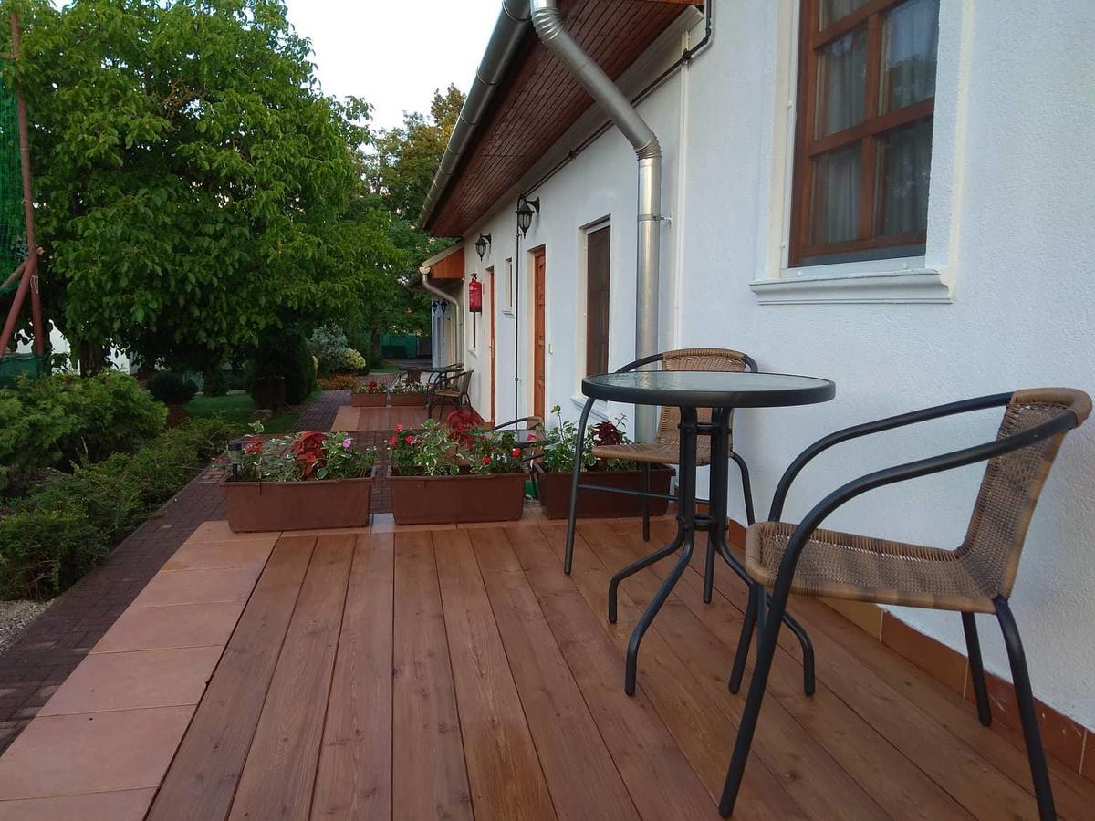 Nádas Panzió Tiszafüred Exterior foto